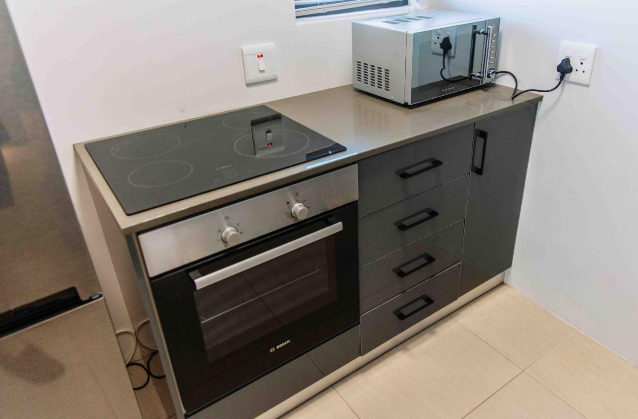 Camborne Holiday Apartments เคปทาวน์ ภายนอก รูปภาพ
