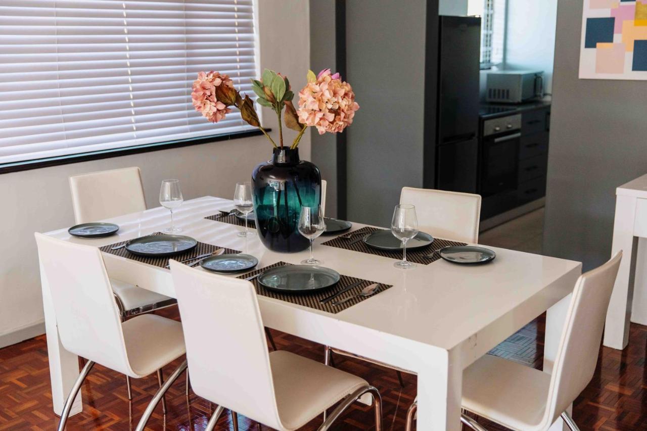 Camborne Holiday Apartments เคปทาวน์ ภายนอก รูปภาพ