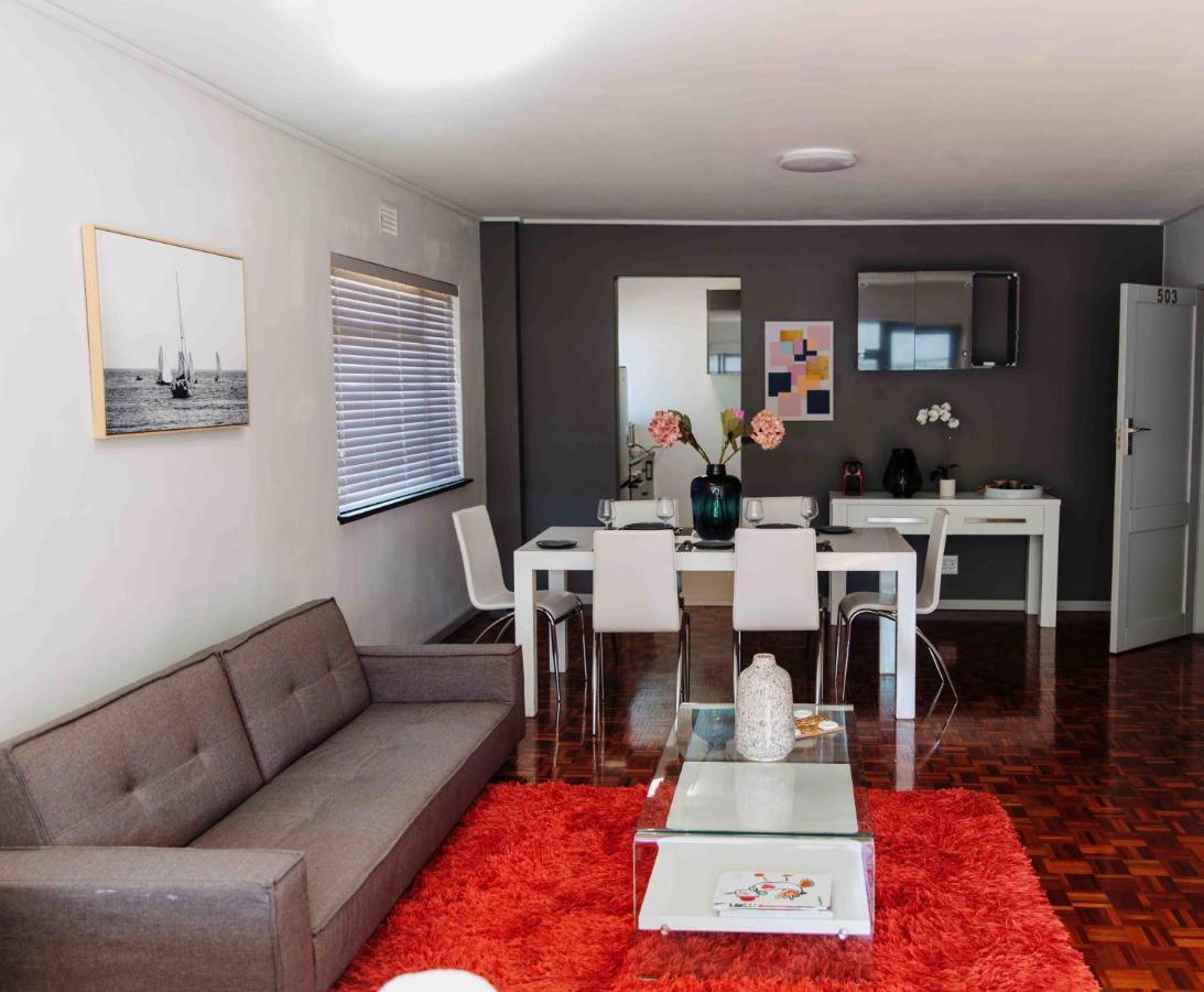 Camborne Holiday Apartments เคปทาวน์ ภายนอก รูปภาพ