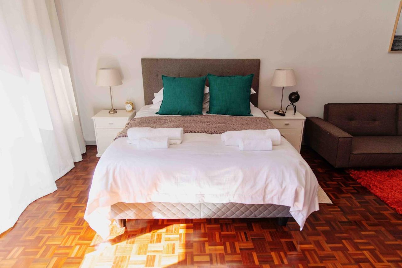 Camborne Holiday Apartments เคปทาวน์ ภายนอก รูปภาพ