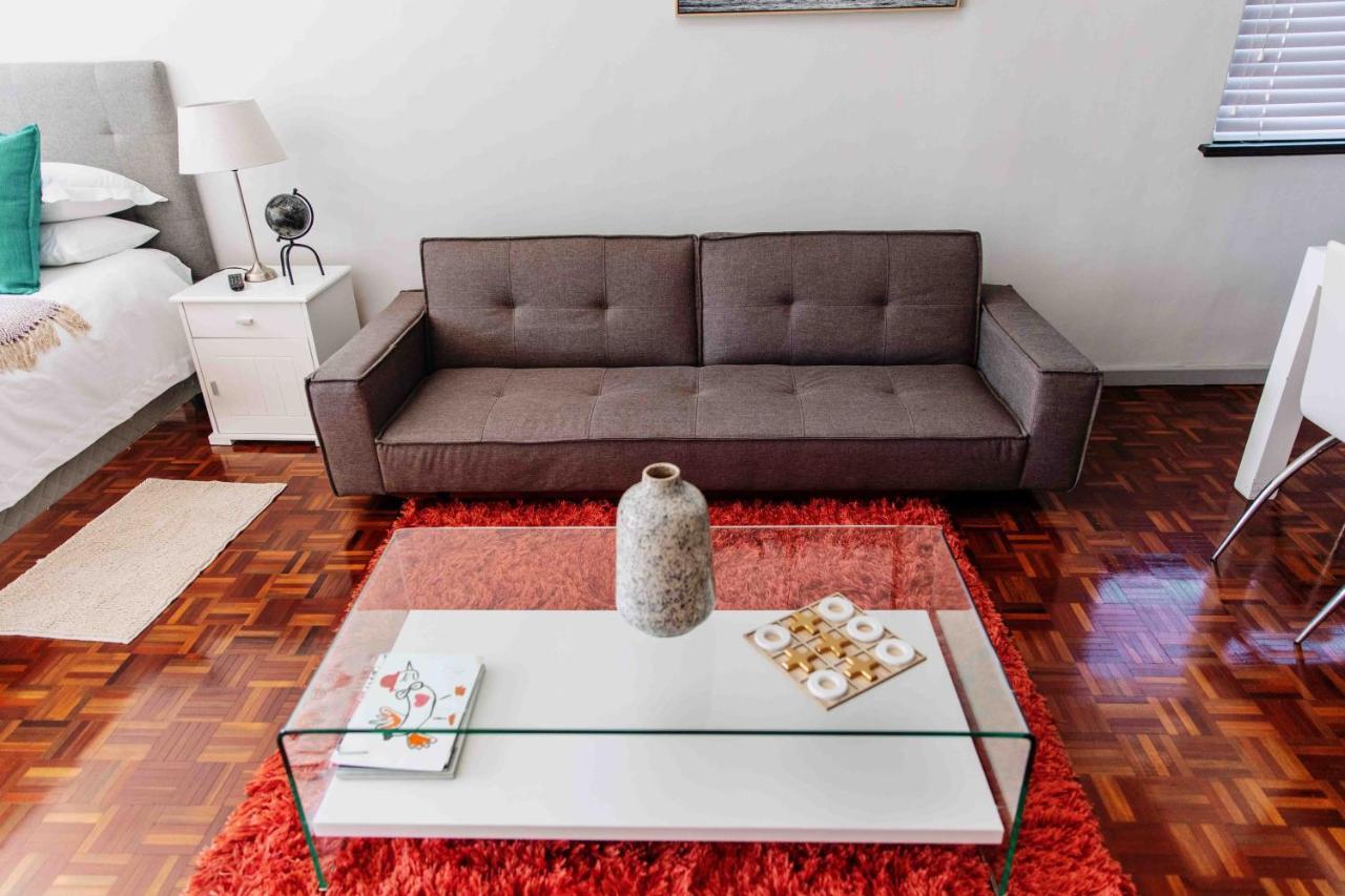 Camborne Holiday Apartments เคปทาวน์ ภายนอก รูปภาพ