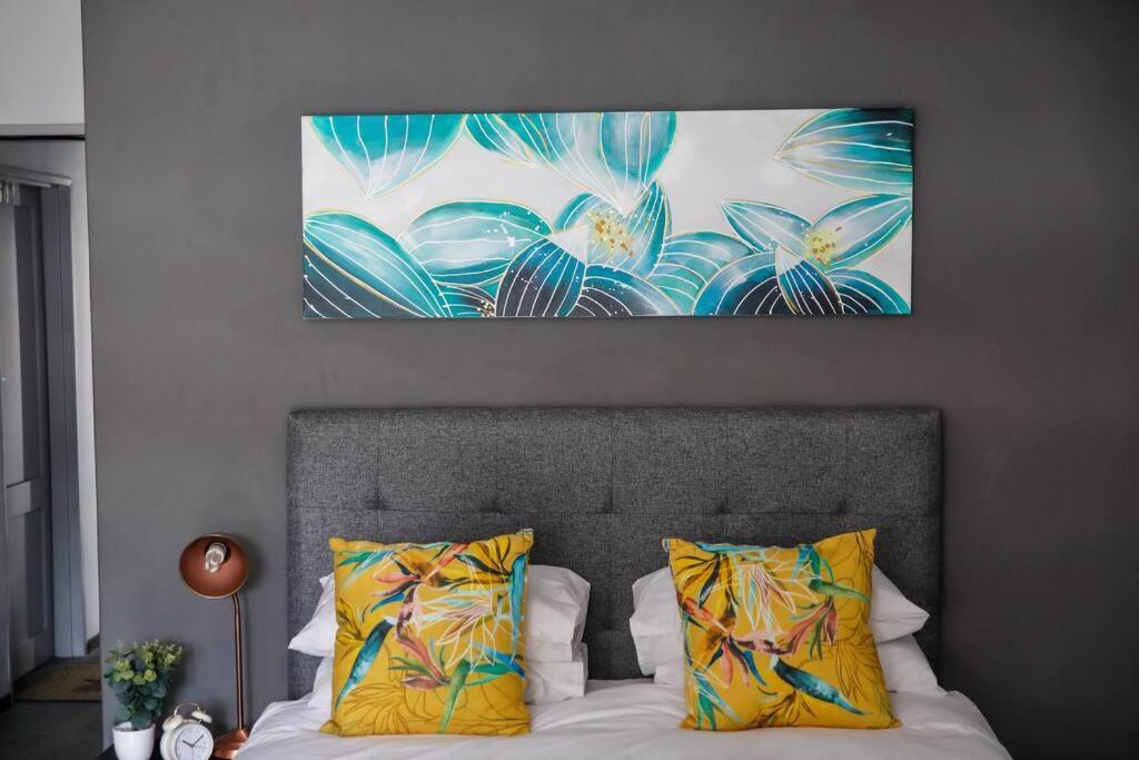 Camborne Holiday Apartments เคปทาวน์ ภายนอก รูปภาพ