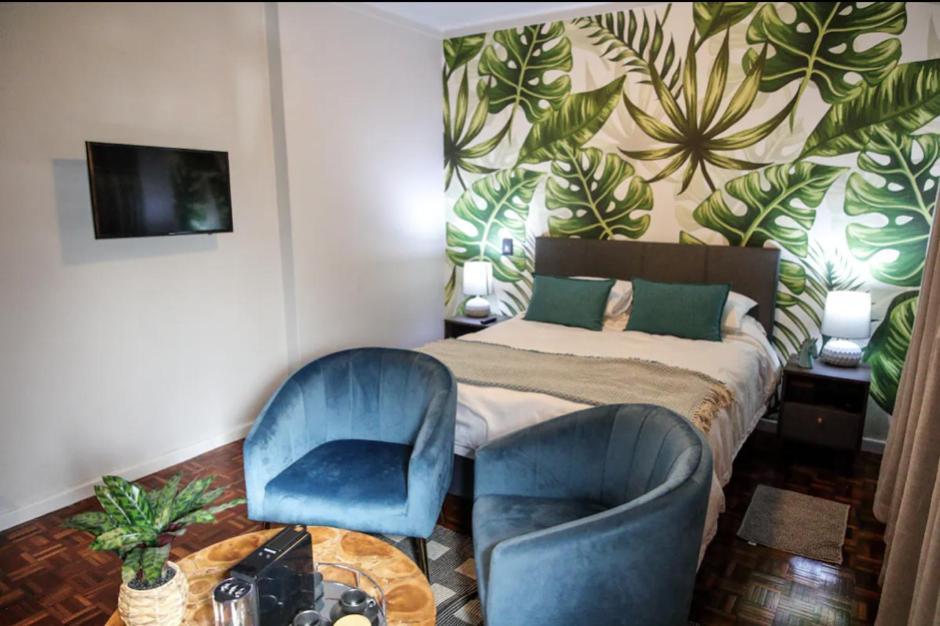 Camborne Holiday Apartments เคปทาวน์ ภายนอก รูปภาพ