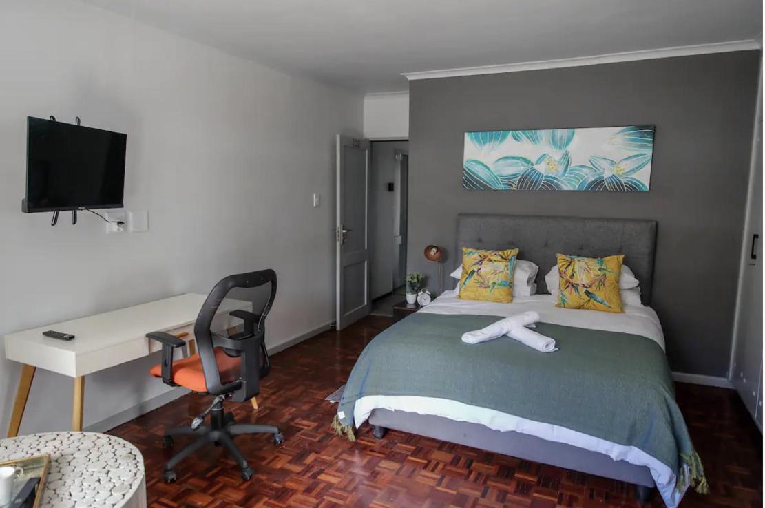 Camborne Holiday Apartments เคปทาวน์ ภายนอก รูปภาพ