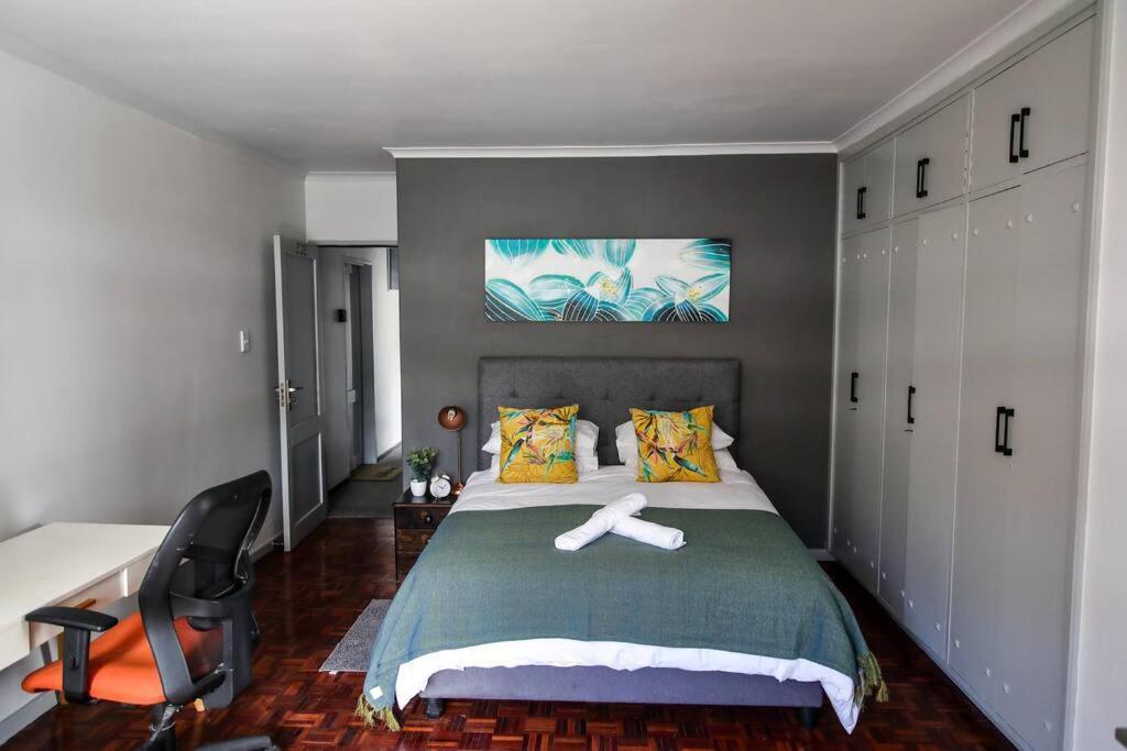 Camborne Holiday Apartments เคปทาวน์ ภายนอก รูปภาพ
