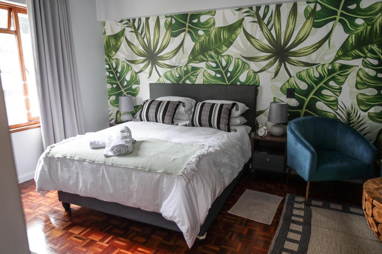 Camborne Holiday Apartments เคปทาวน์ ภายนอก รูปภาพ
