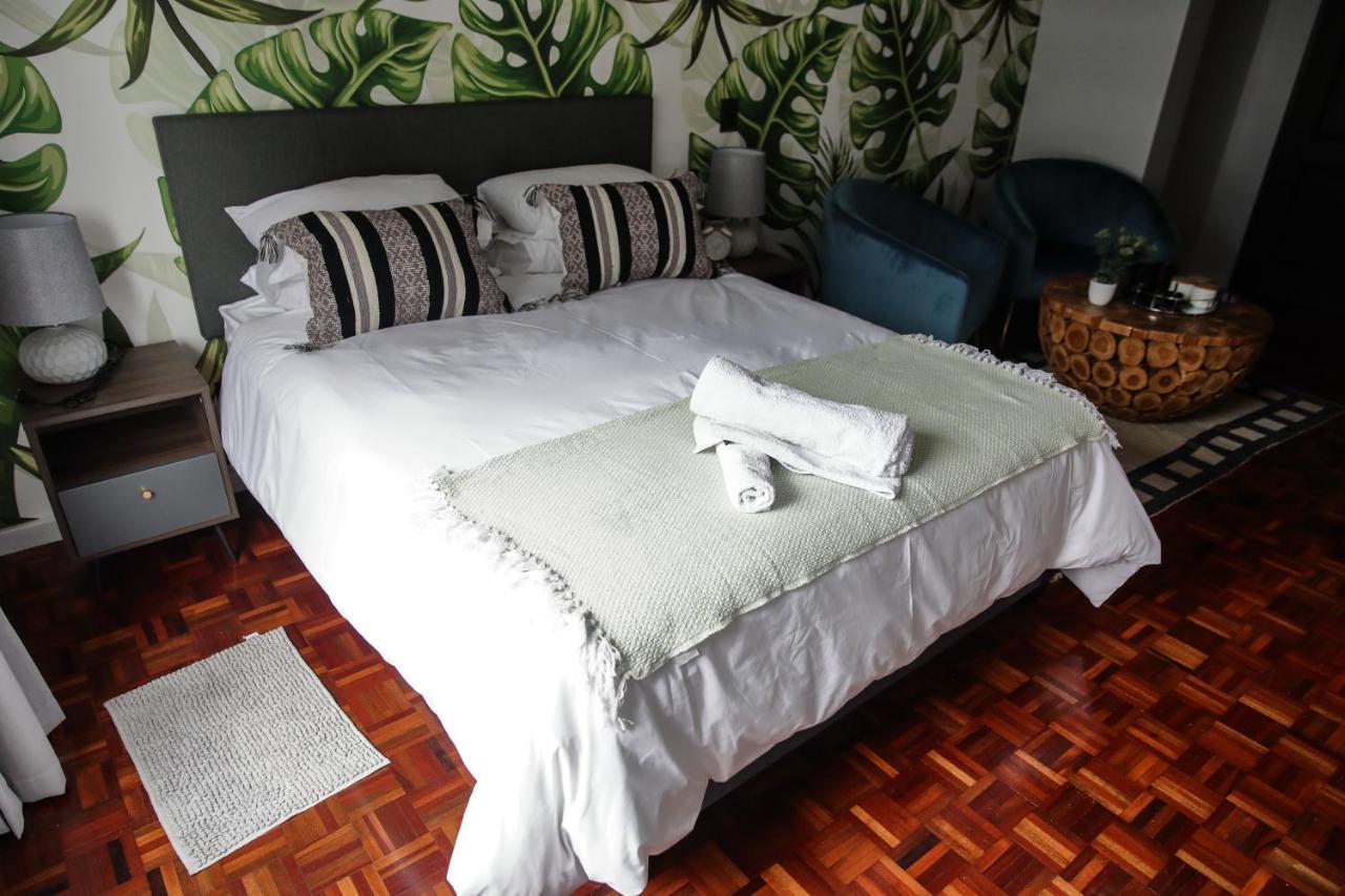 Camborne Holiday Apartments เคปทาวน์ ภายนอก รูปภาพ