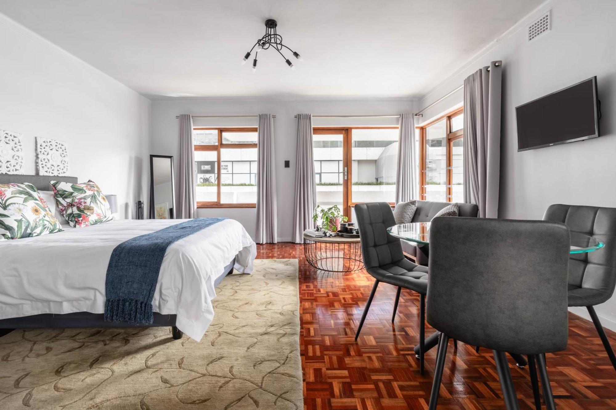 Camborne Holiday Apartments เคปทาวน์ ภายนอก รูปภาพ
