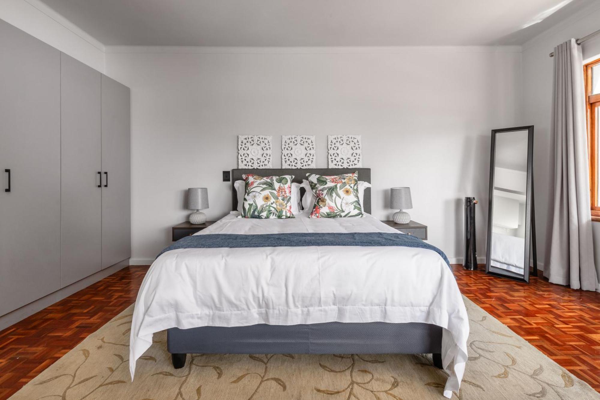 Camborne Holiday Apartments เคปทาวน์ ภายนอก รูปภาพ